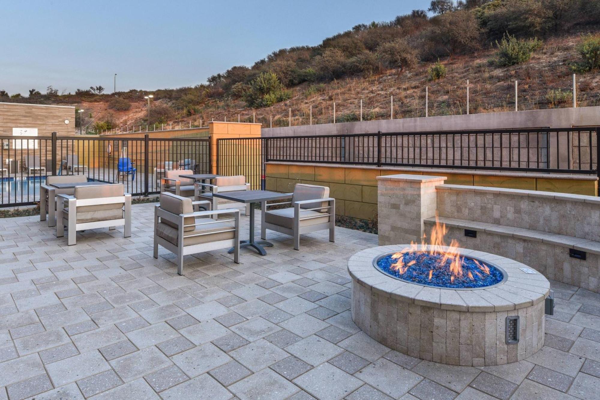 Fairfield Inn & Suites By Marriott Moorpark Ventura County Eksteriør bilde